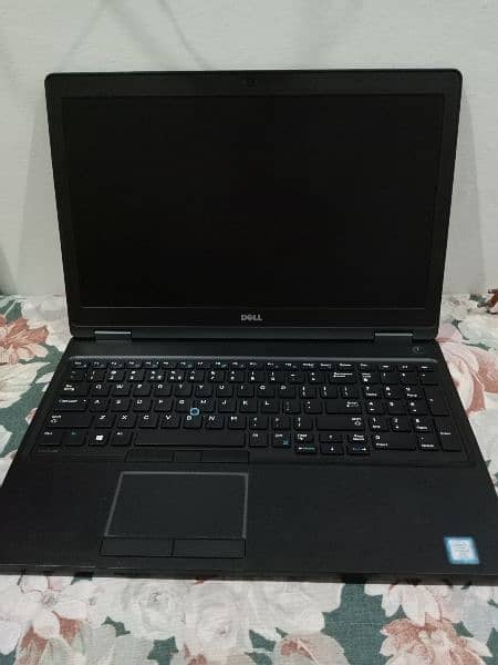 Dell i5 7gen 8gb ram 256ssd 10/10 4