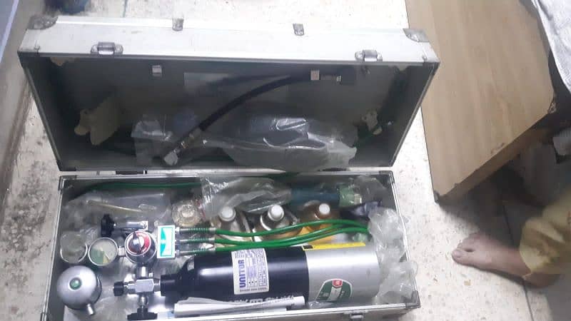 oxygen cylinder kit box 1