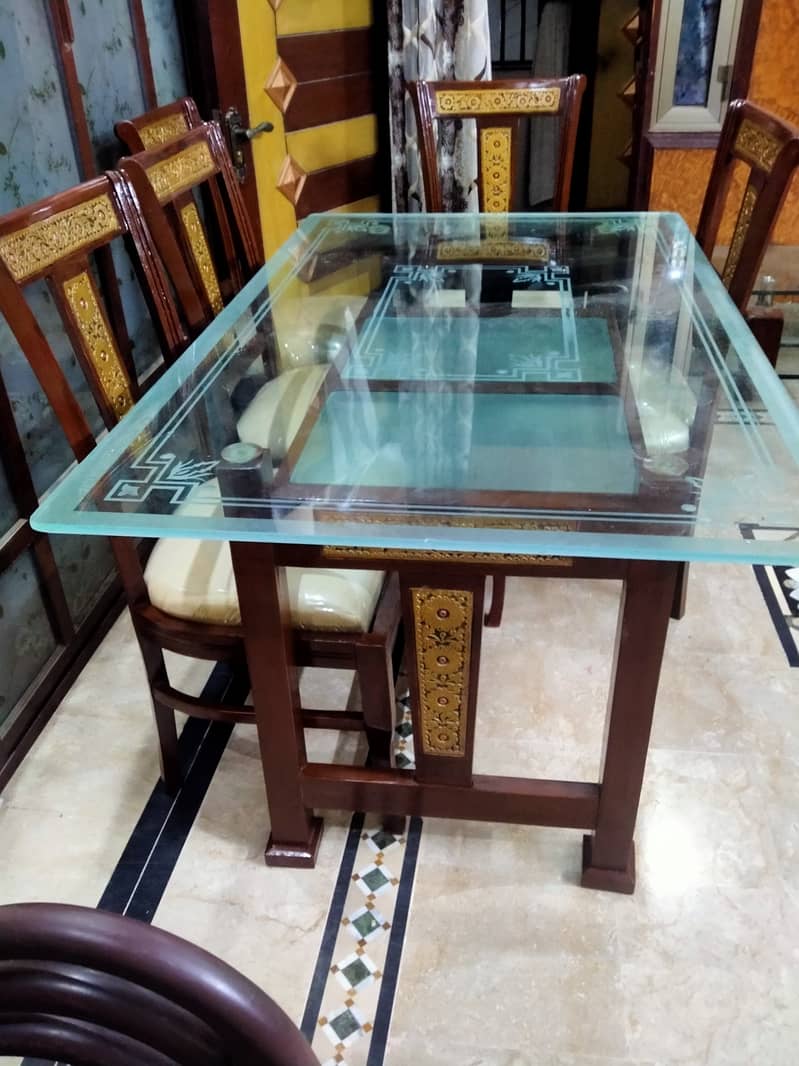 6 seater dining table condition 10\10 1