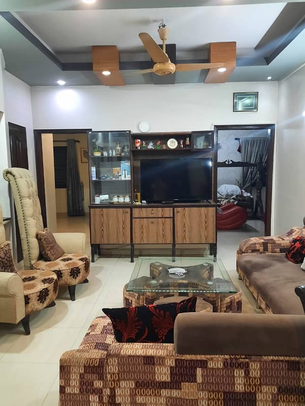 400 Sq Yard Beautiful House 2nd Floor Available For Sell 8