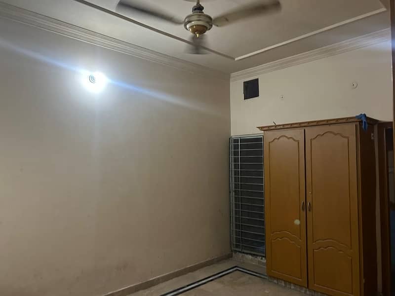 Spacious 3 Marla Flat Available For rent In Fazal Centre 0