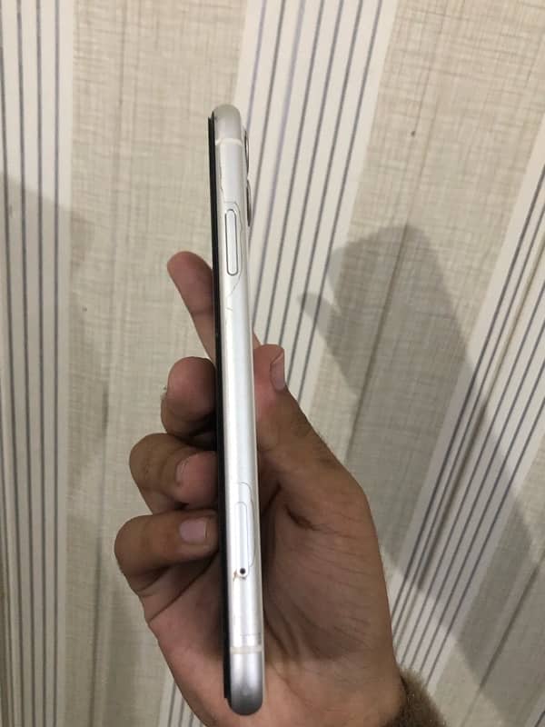 Iphone 11 for sale 3