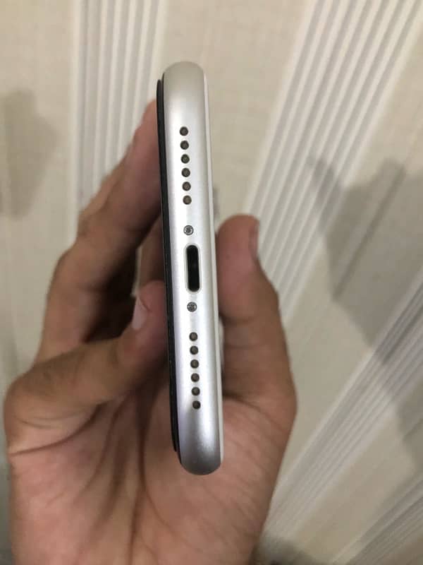 Iphone 11 for sale 4