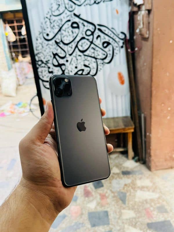 iphone 11 Pro Max 256GB Non PTA 4