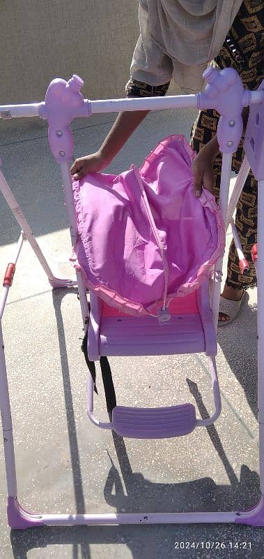 pink swing for toddlers 3