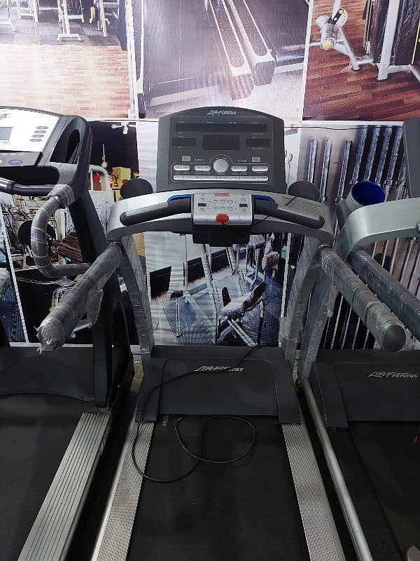 Treadmill / Running Machine / walking machine / jogging machine 16