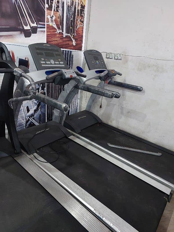 Treadmill / Running Machine / walking machine / jogging machine 17