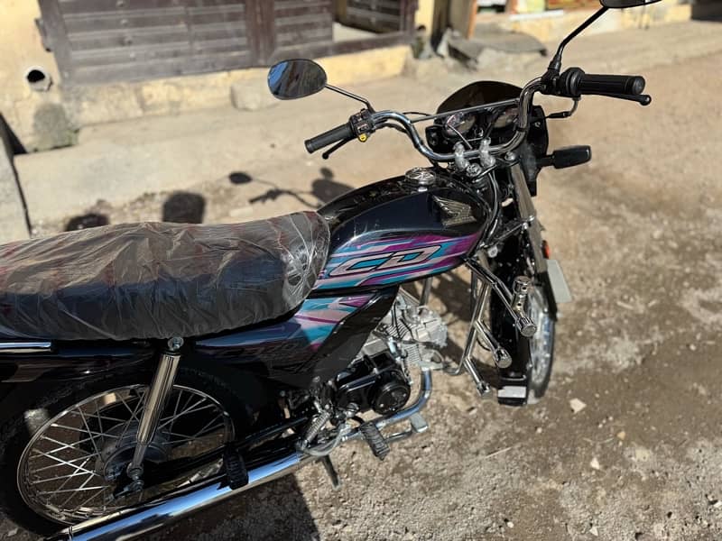 Honda CD 70 Dream 2024 3