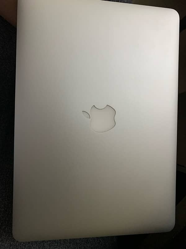 Apple Laptop 4