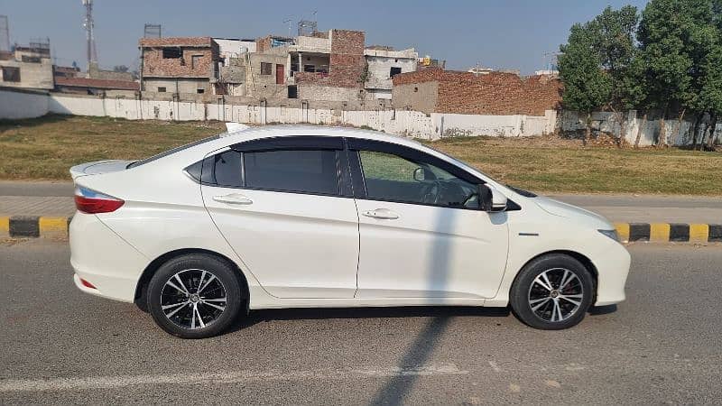 Honda Grace Hybrid 2015 4