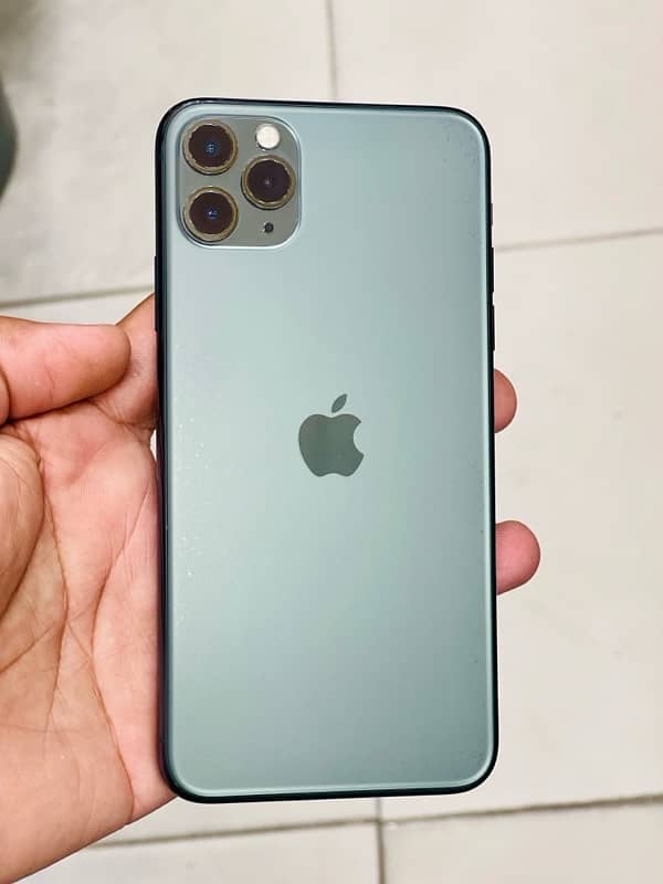 iphone 11 pro max midnight green 256 PTA 0