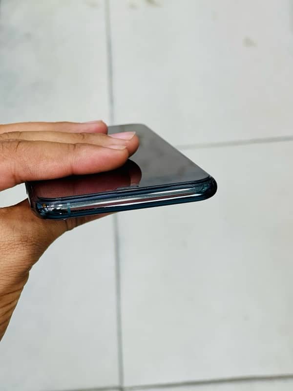 iphone 11 pro max midnight green 256 PTA 3