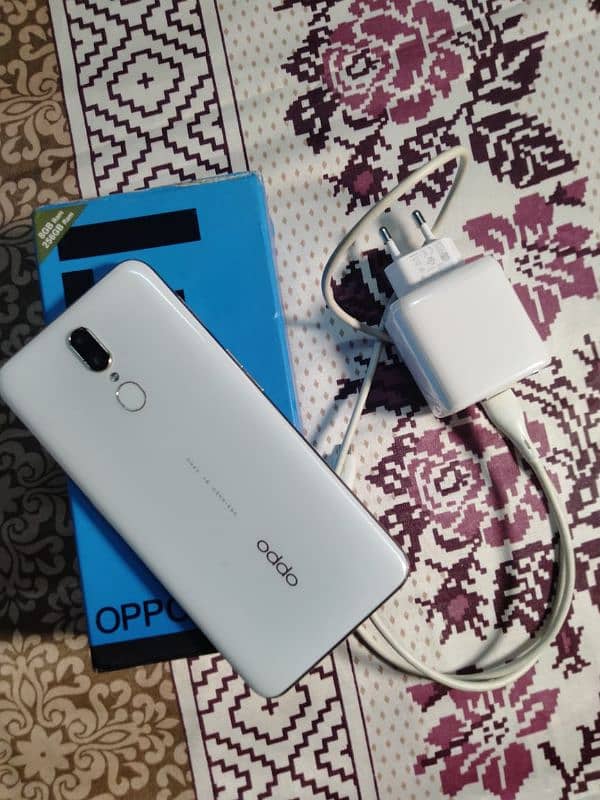 oppo F11 8Gb 256Gb 10 by 10 condition with box charger 0