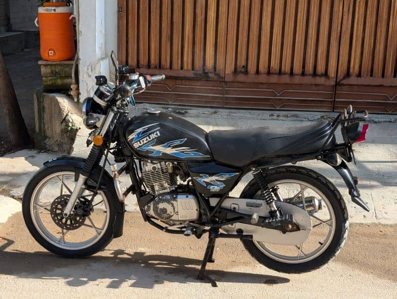 suzuki GS 150 3