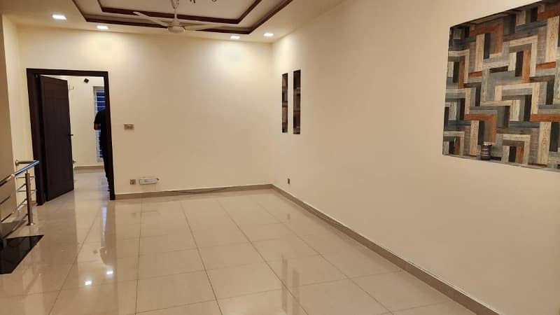 Kanal Upper Portion Brand New Available For Rent 18