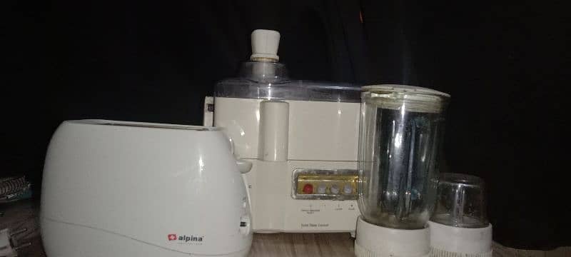 Panasonic juicer (3 in 1) + alpnina juicer . . . . . 1