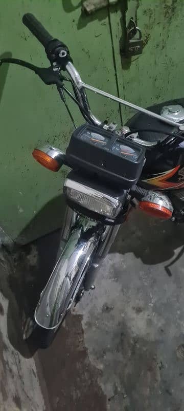 honda 125 2021 achi condition h koi be kam ni hony wala 3