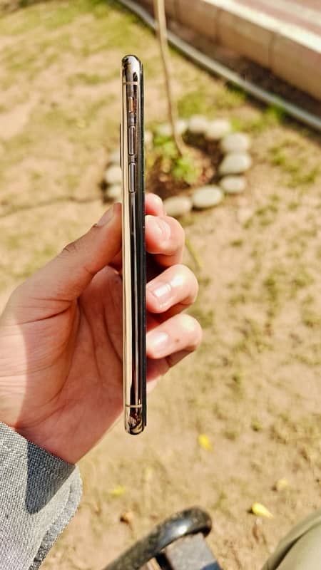 iphone Xs Non PTA 8