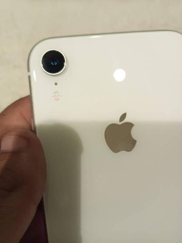 iPhone XR for sale 2 month sim working  *price 45000** 4