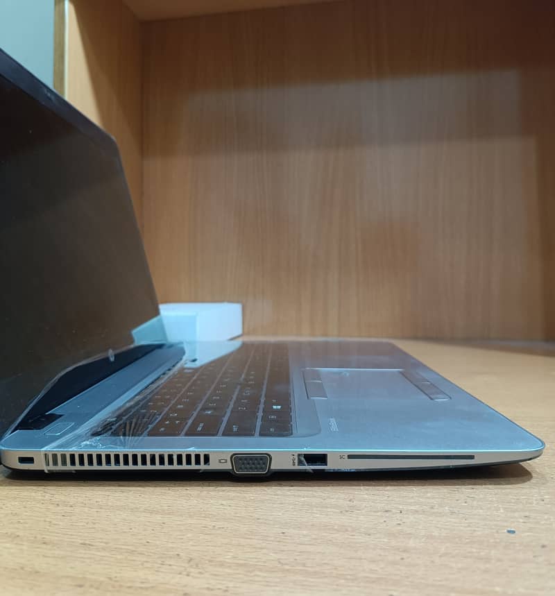 Core i7 7th Generation Hp Laptop 3