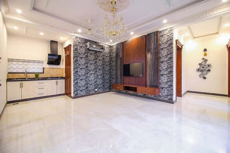 6.5 MARLA BRAND NEW CORNER BEAUTIFULL LUXURY SPANISH DESIGN HOUSE AVAILABLE FOR SALE IN DHA PHASE 9 TOWN BLOCK A 37