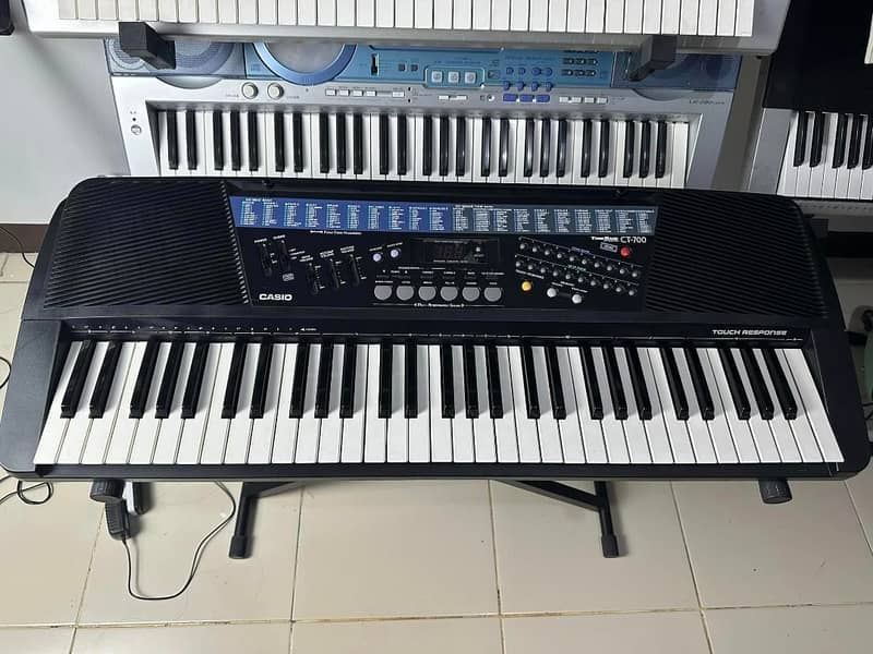 Casio CT-700 Tonebank Piano Keyboard Organ 61 Keys Touch Response 0