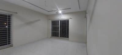 1 KANAL BRAND NEW LUXURY UPPER PORTION IN DHA PHASE 8 FOR RENT DIRECT APPROACH TO RING ROAD AND ALLAMA IQBAL AIR PORT