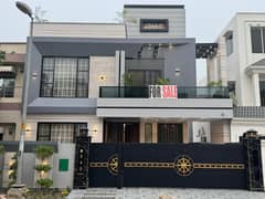 10 MARLA BEAUTIFUL HOUSE FOR SALE IN OVERSEAS A BLOCK BAHRIA TOWN LAHORE