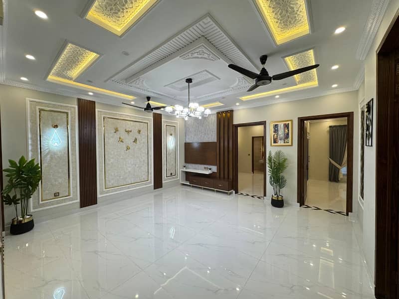 10 MARLA BEAUTIFUL HOUSE FOR SALE IN OVERSEAS A BLOCK BAHRIA TOWN LAHORE 3