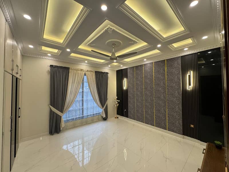 10 MARLA BEAUTIFUL HOUSE FOR SALE IN OVERSEAS A BLOCK BAHRIA TOWN LAHORE 10