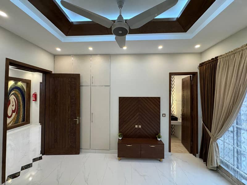 10 MARLA BEAUTIFUL HOUSE FOR SALE IN OVERSEAS A BLOCK BAHRIA TOWN LAHORE 26