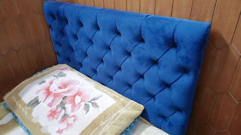 L shape sofa available for Sale 5