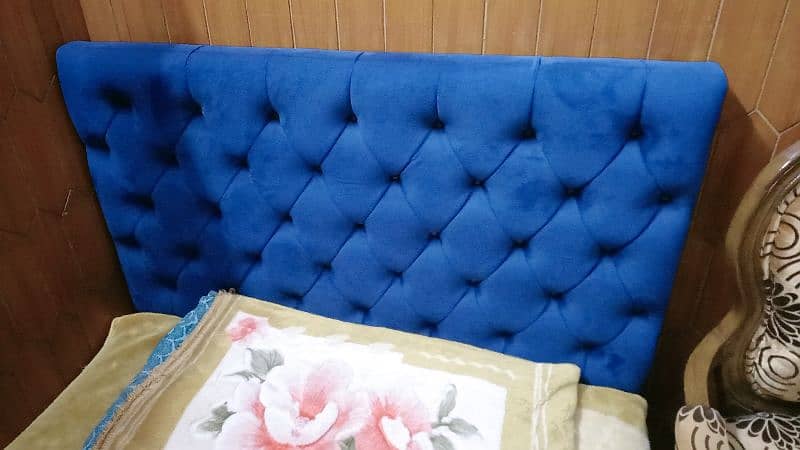 L shape sofa available for Sale 6