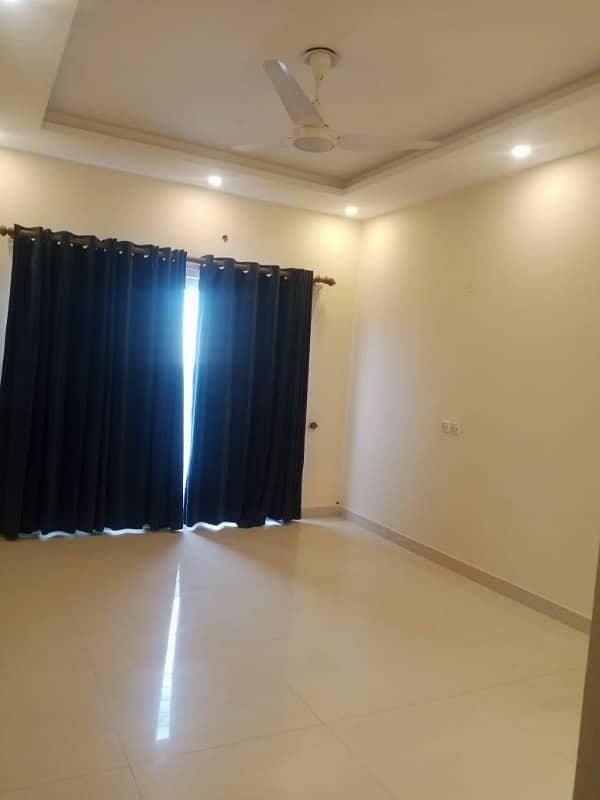 10 Marla 5 Bed House With Basement In Phase 8 Eden City Direct Approach To Ring Road And Allama Iqbal Air Port 19