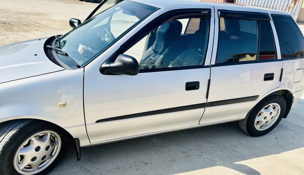 Suzuki Cultus VXL 2015 3