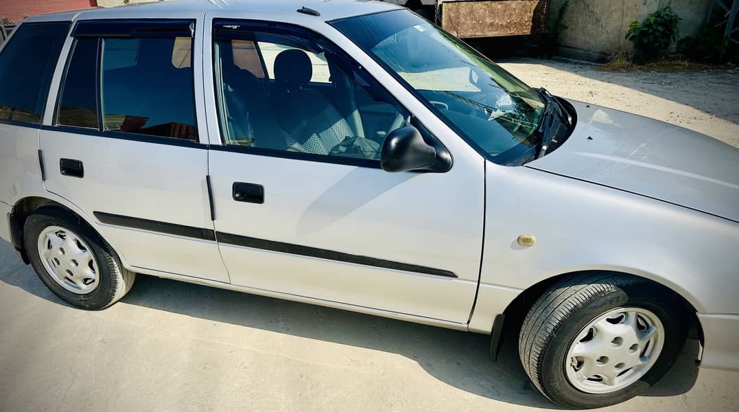 Suzuki Cultus VXL 2015 4