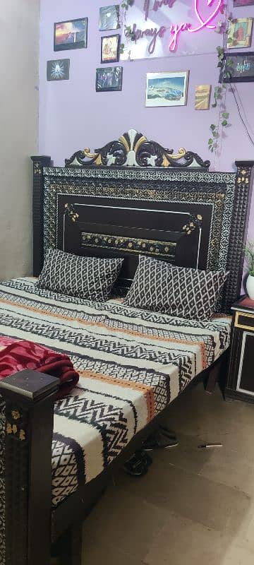 Bed set / bedroom furniture side tables and dressing 7