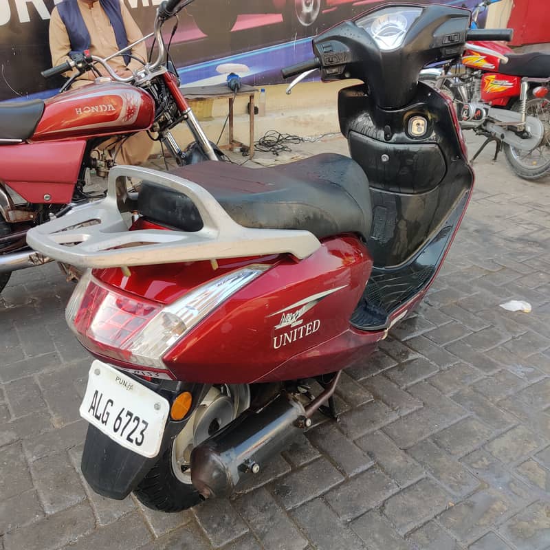 United Scooty 100cc (exchange possible) 4