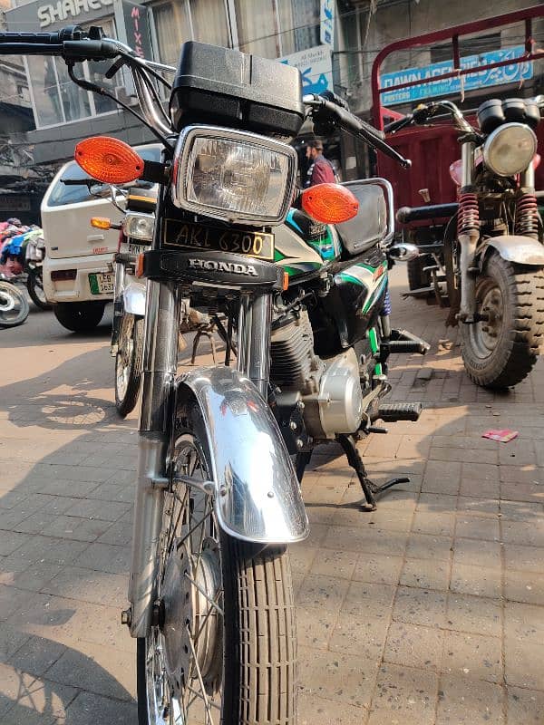 honda CG 125 black colour lush condition 1