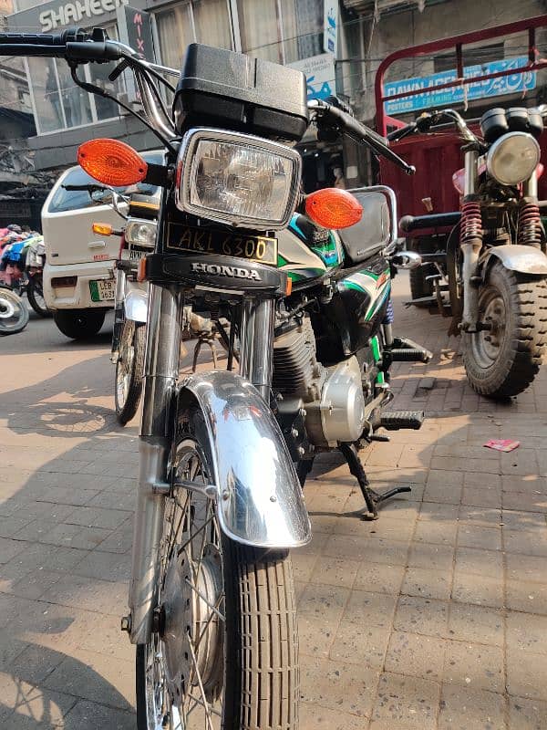 honda CG 125 black colour lush condition 2