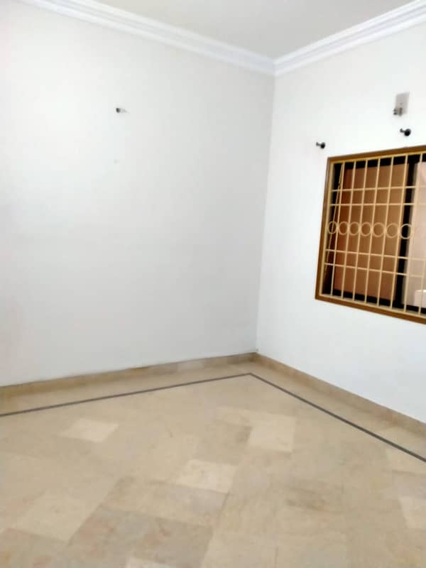 independent 240 yards bungalow for rent in johar 4