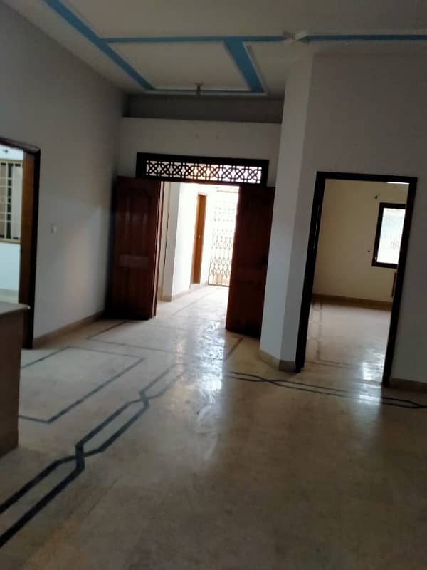 independent 240 yards bungalow for rent in johar 11