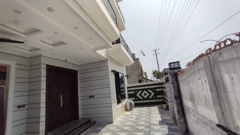 10 Marla House For Sale In Bismillah Housing scheme Manawan Lahore House located in Hussain Block 10 Marla 50 feet road House for sale 2