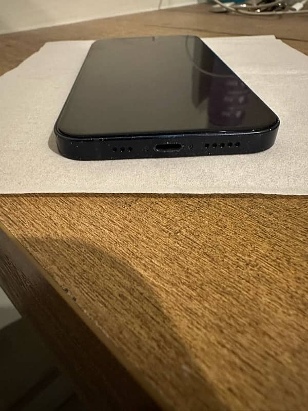 iPhone 12 128 GB PTA Approved 4