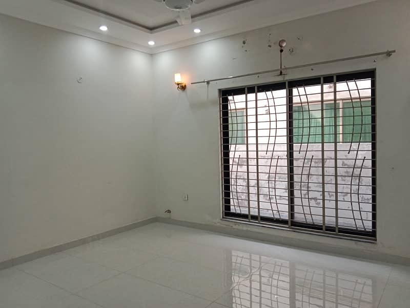 1 Kanal Like Brand New Upper Portion In Dha Phase 8 Ex Air Avenue For Rent Direct Approach To Ring Road And Allama Iqbal Air Port 3