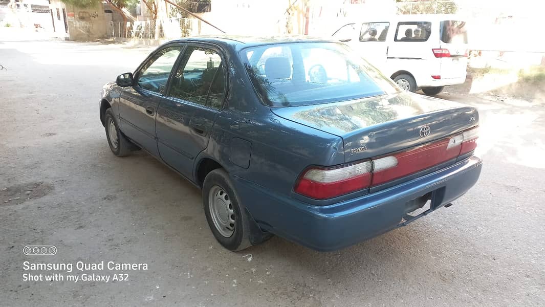 Toyota Corolla XE 2001 5