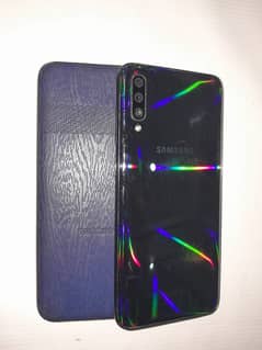 Samsung Galaxy A70 Imported (Screen Issue) Sale 17,000