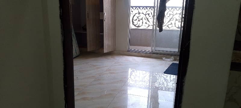 Brand New 4 Marla Falt for rent available with gas near DHA M block 0