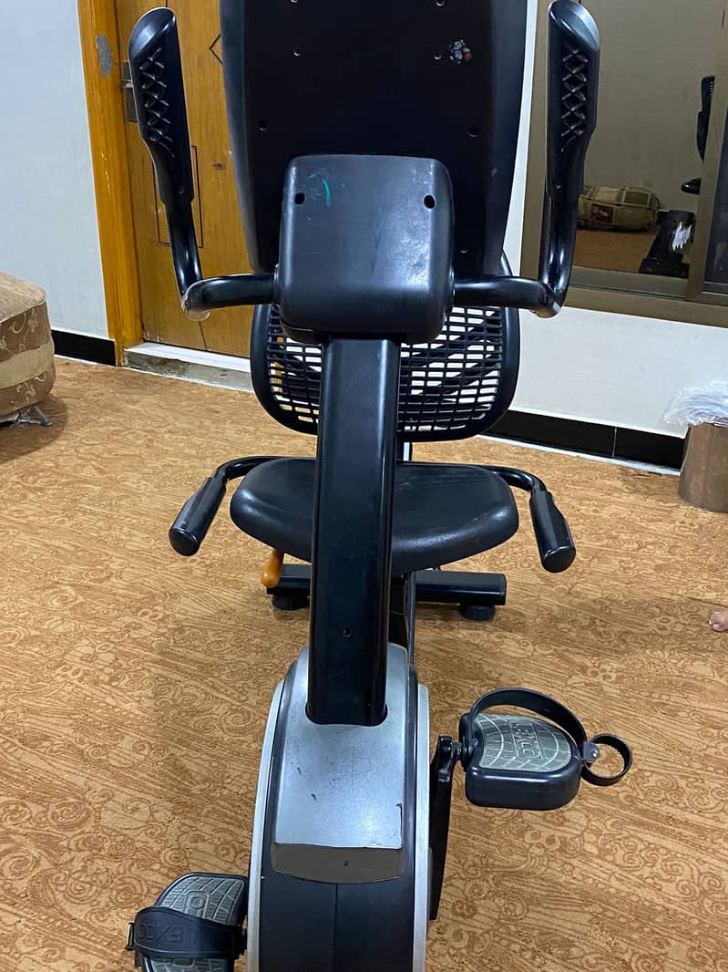 NordicTrack Commercial VR21 Recumbent Cycle 3