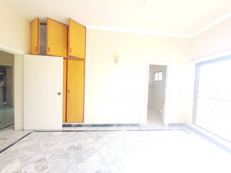 10 Marla Upper Portion For Rent In DHA Phase 1,Block P, Lahore. 2